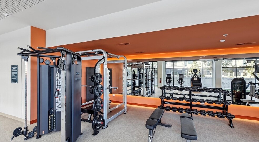 Building Photo - 700 Hamilton Ave