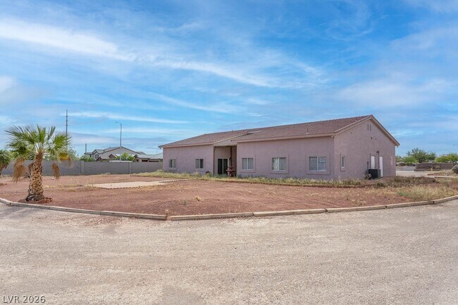 Building Photo - 4880 Dorrell Ln