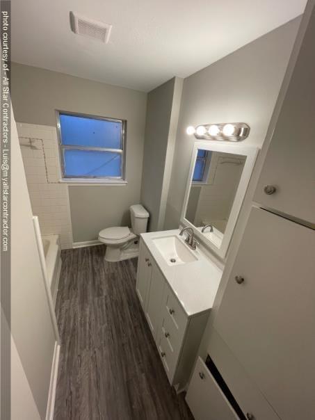 Building Photo - 8527 Hinman St