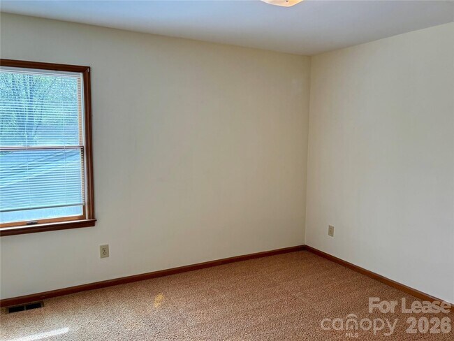 Building Photo - 1113 Peachtree St