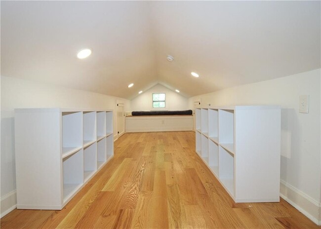 Building Photo - 49 New St