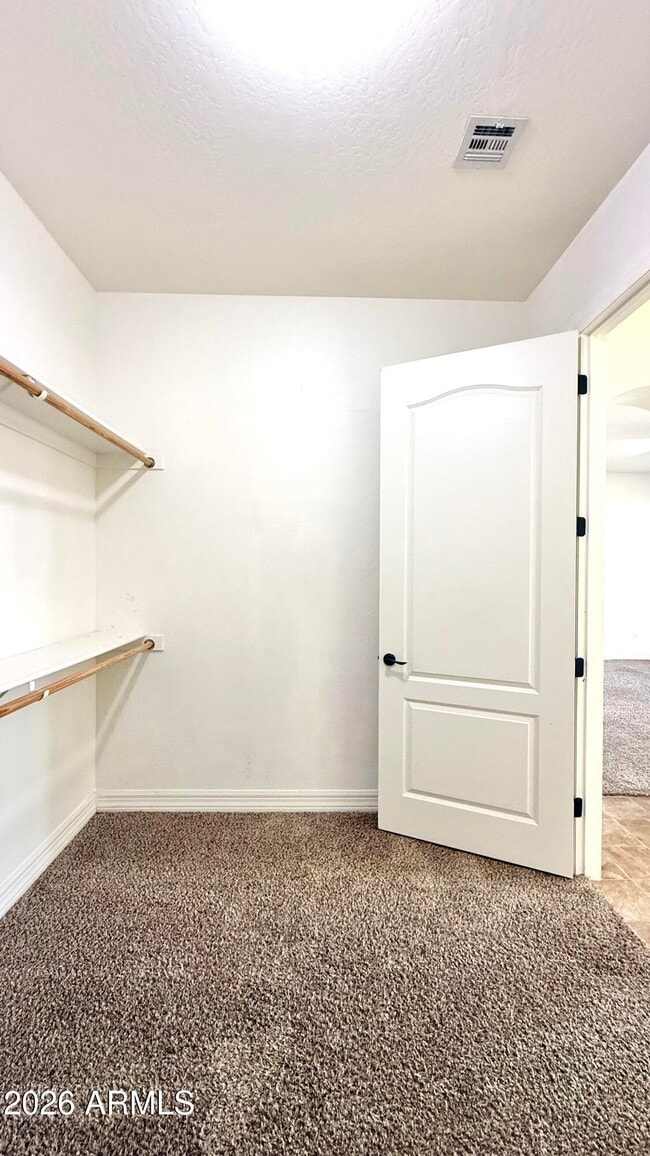 Building Photo - 1456 E 9th St