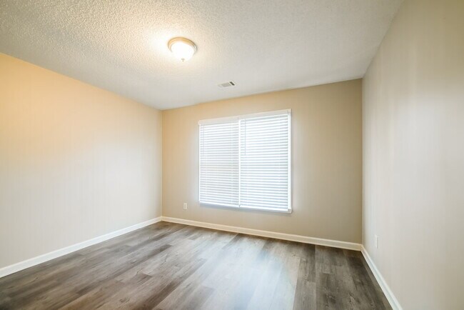 Building Photo - 4891 Country Cove Way