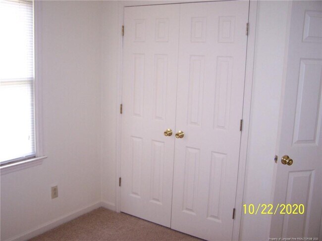 Building Photo - 6316 Chagrin Rd