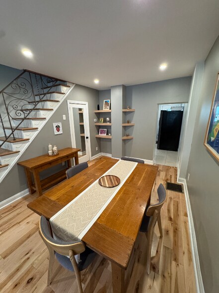 Building Photo - 1221-1223 Annin St