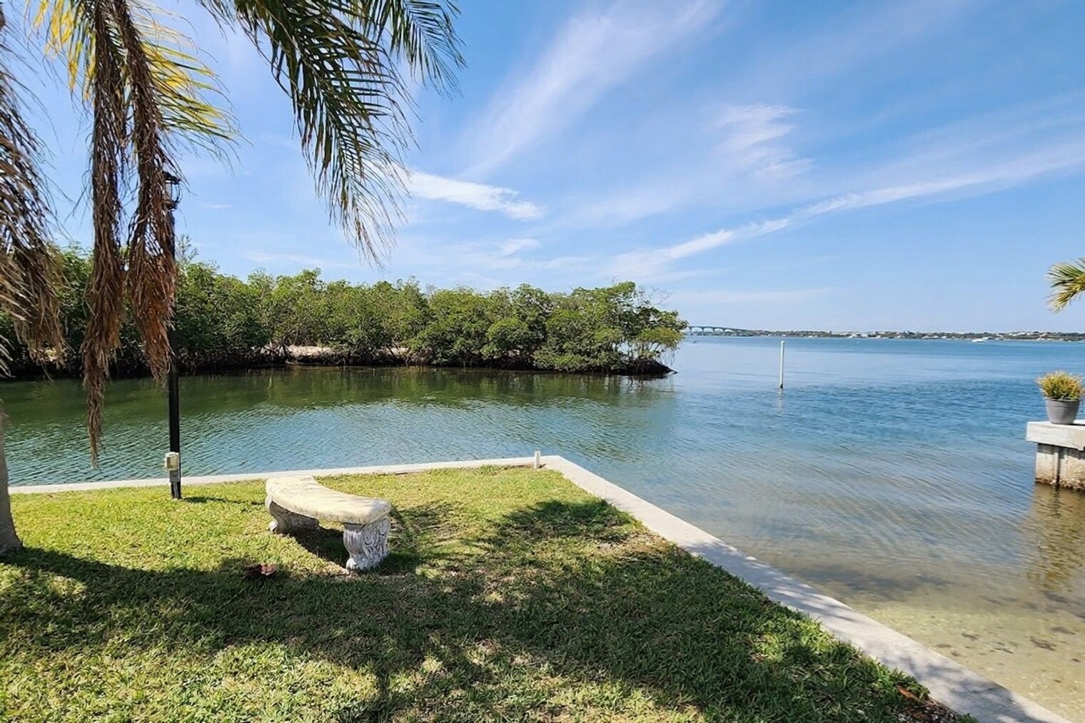 Building Photo - 10851 S Ocean Dr