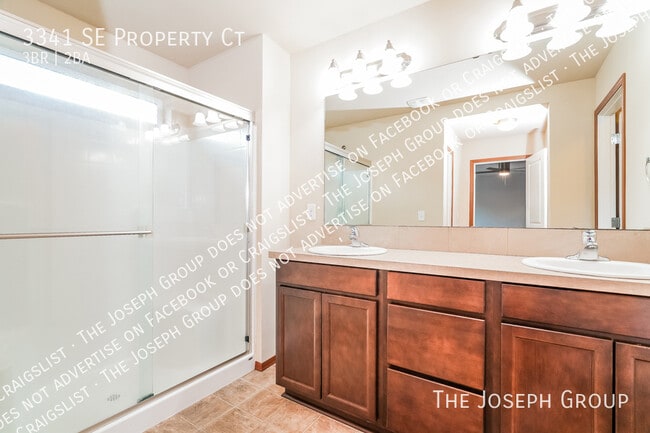 Building Photo - 3341 SE Property Ct