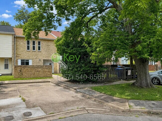 Building Photo - 153 S Comanche Cluster