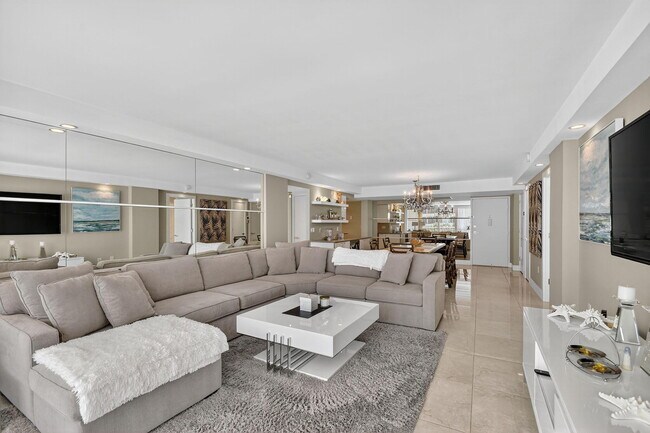 Building Photo - 3546 S Ocean Blvd