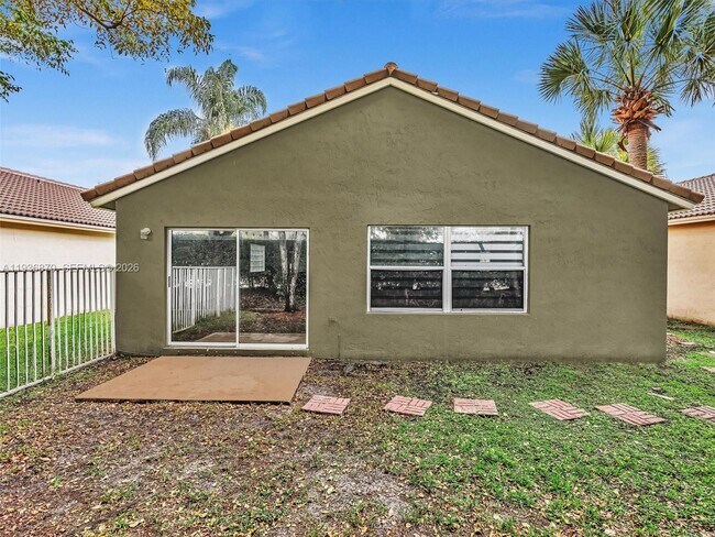 Building Photo - 4147 Sapphire Terrace