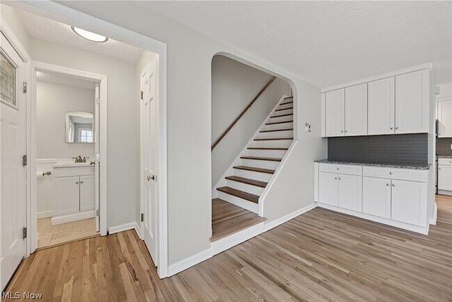 Building Photo - 20945 Halworth Rd