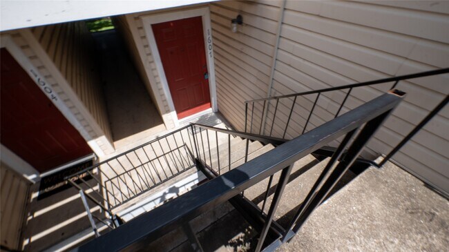 Building Photo - 2750 Holly Hall St