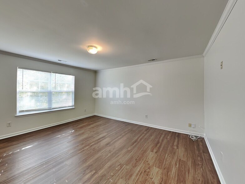 Building Photo - 13624 Whitebark Ct