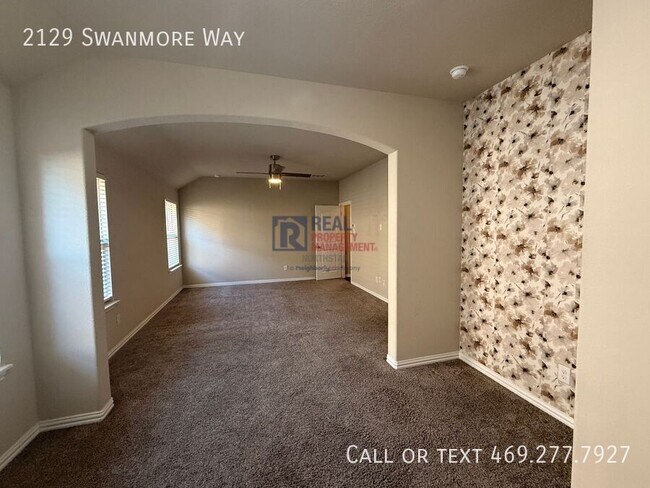 Building Photo - 2129 Swanmore Way