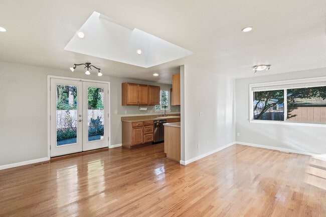 Building Photo - 10538 NE 141st St