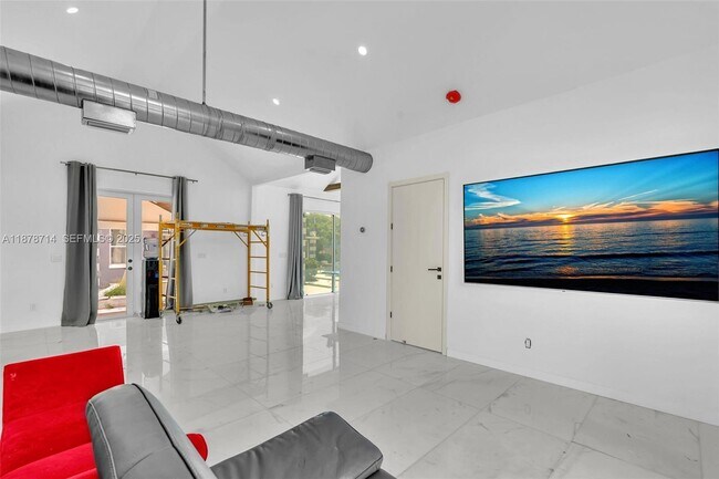 Building Photo - 394 SE 5th Ave