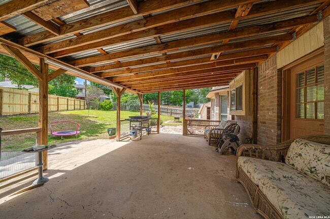 Building Photo - 2813 Kline Cir
