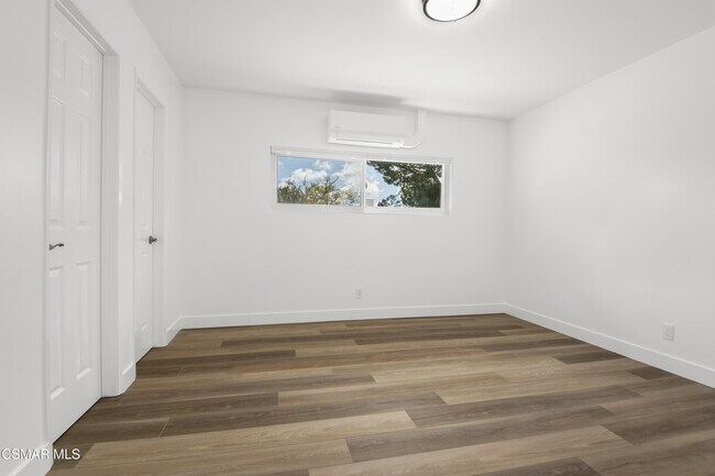 Building Photo - 107 Calle Vista
