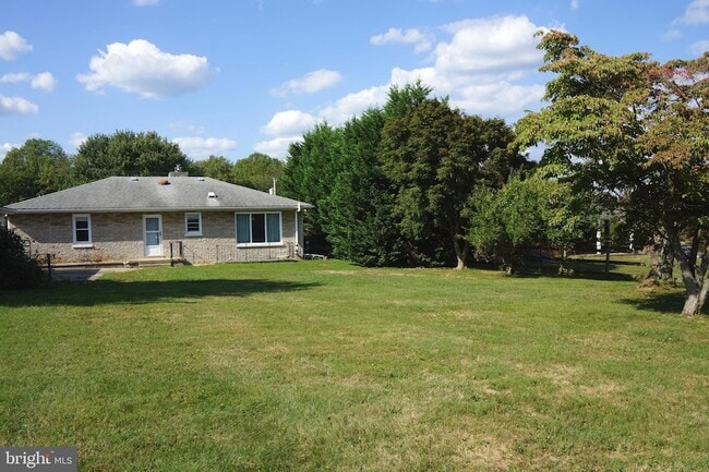 Building Photo - 7135 Bowers Rd
