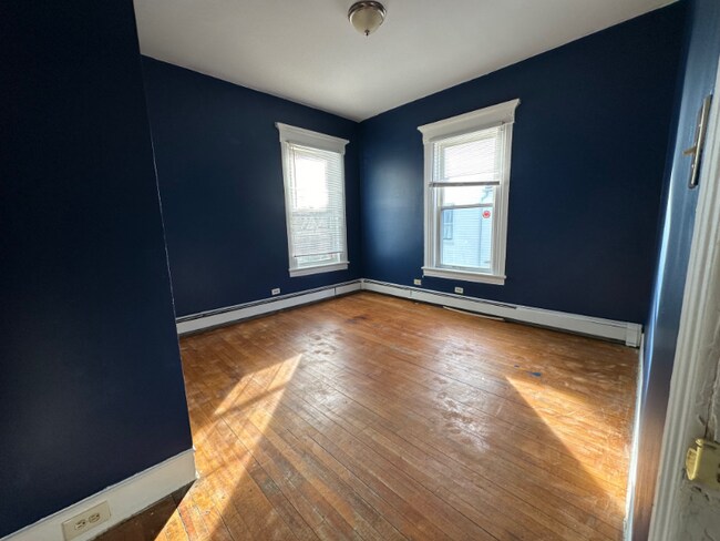 Building Photo - 284 Spruce St
