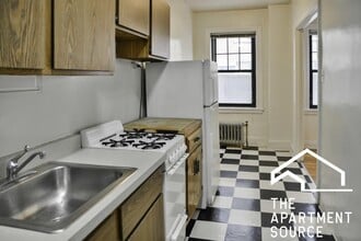 Building Photo - 540 W Briar Pl