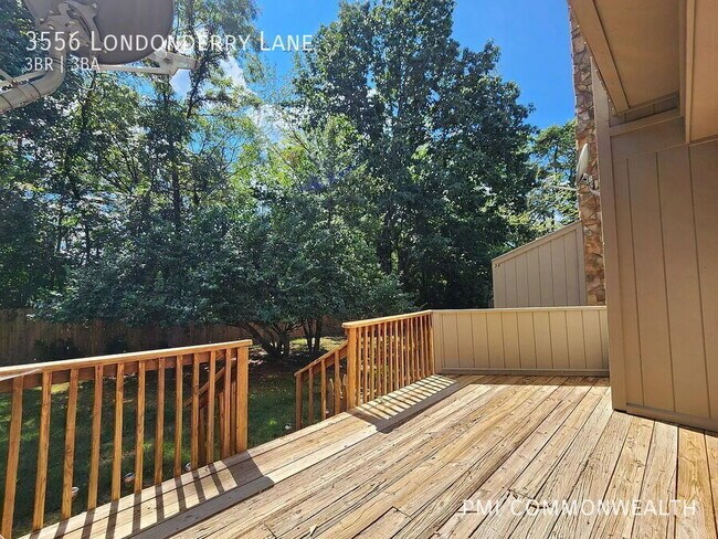 Building Photo - 3556 Londonderry Ln