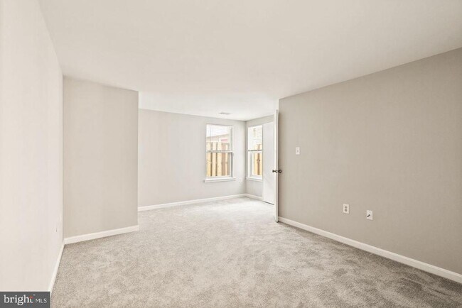 Building Photo - 4401 Pembrook Village Dr