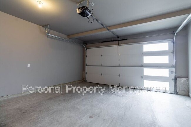 Building Photo - 4313 NE 87th St