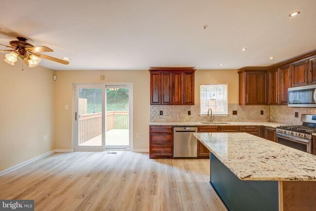 Building Photo - 4611 Kings Mill Way