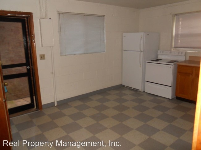 Building Photo - 1883 University Cir