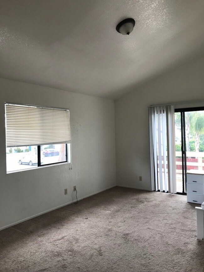 Building Photo - 6845 Pasado