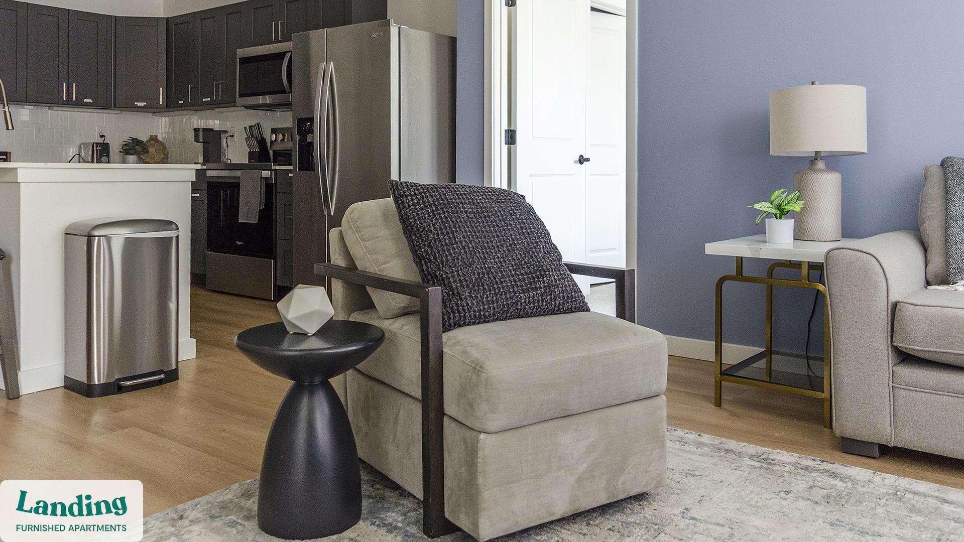 Building Photo - 650 N Main St