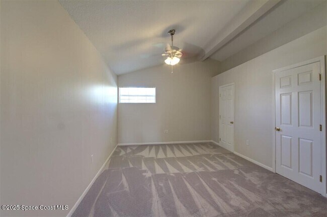 Building Photo - 331 Carmine Dr