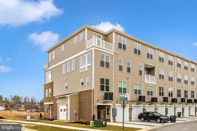 Building Photo - 714 Iron Frg Rd