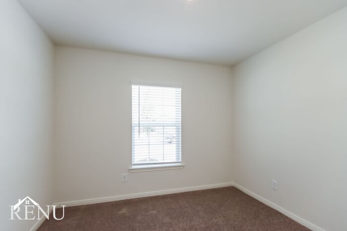 Building Photo - 10506 Sweetwater Creek Dr