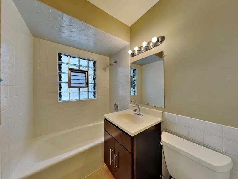 Building Photo - 9219 S 51st Ave