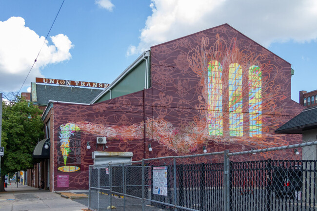 Building Photo - 525 N 11th St