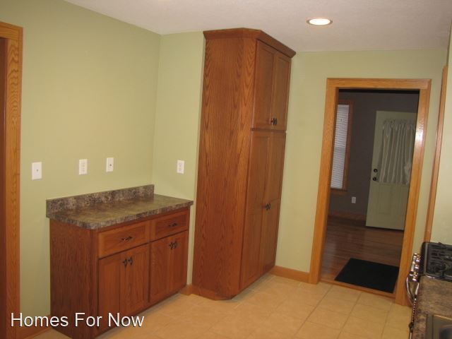 Building Photo - 2 br, 1 bath House - 717 5th Street