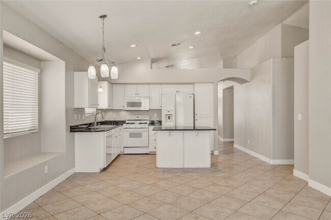 Building Photo - 980 Sand Coral Dr