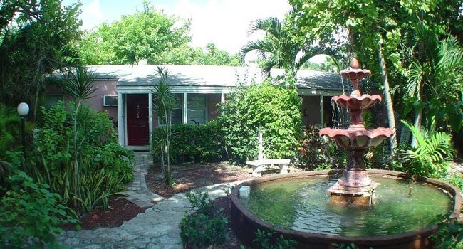 Primary Photo - 2021 Plunkett St.