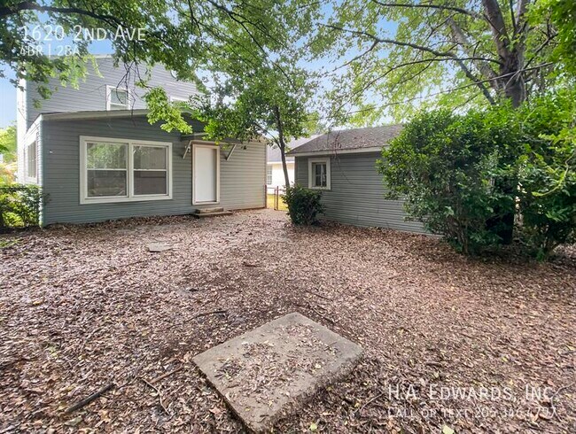 Building Photo - 1620 2nd Ave