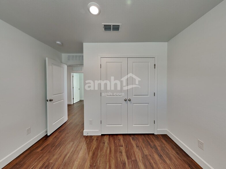 Building Photo - 17161 Puget Ave