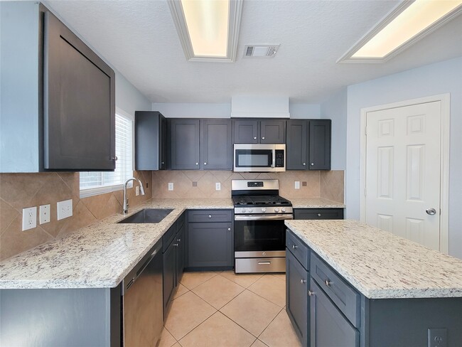 Building Photo - 19615 Mackinaw Isle Ct