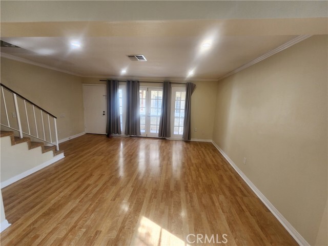 Building Photo - 7432 Hazeltine Ave