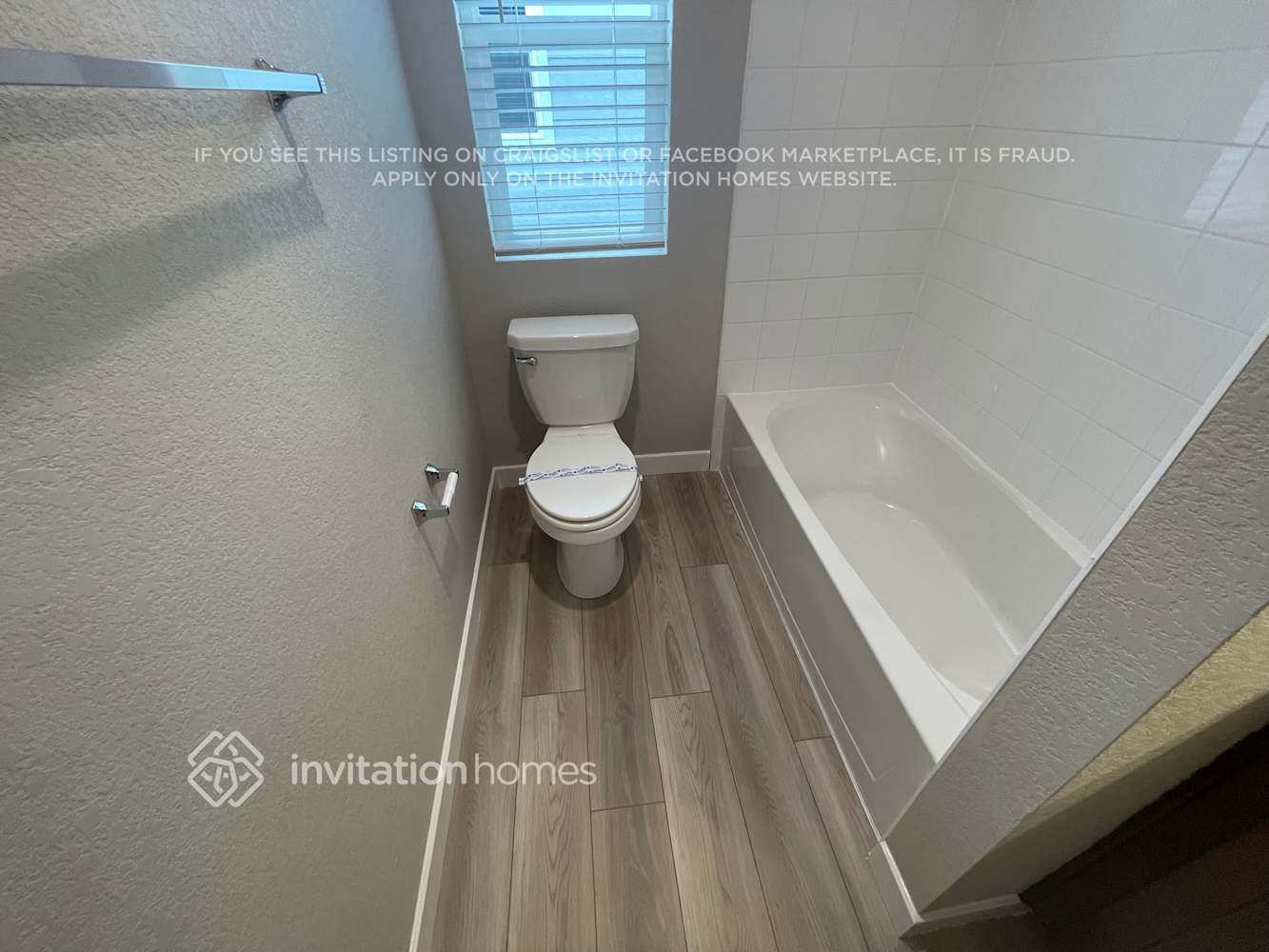 Building Photo - 13593 Arriba Dr