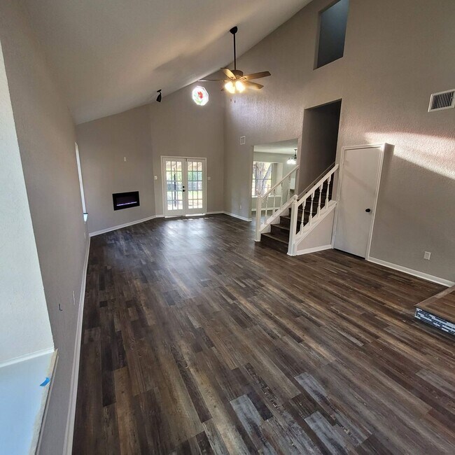 Building Photo - 14623 Highland Ridge