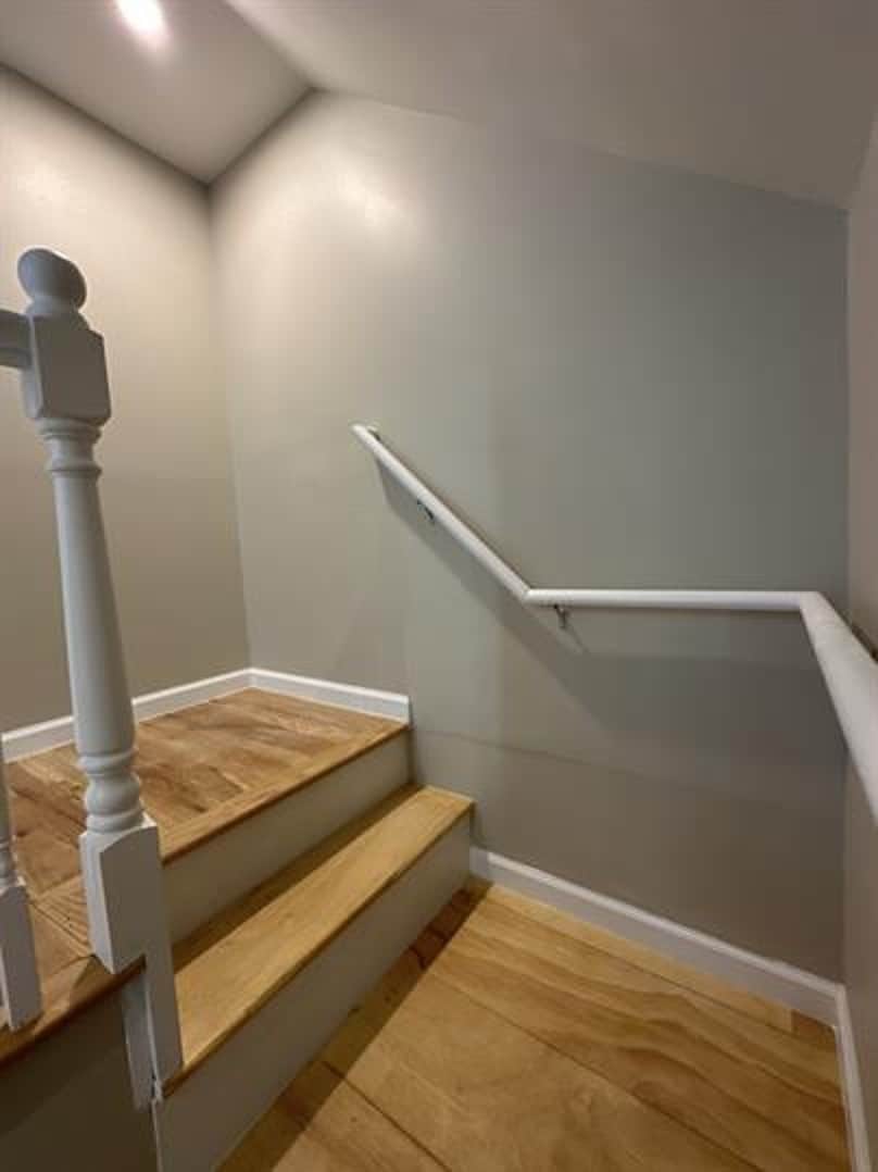 Building Photo - 463 E Main St