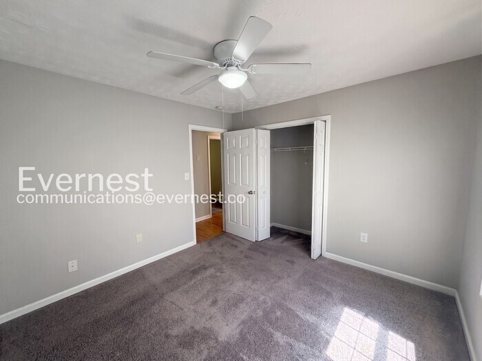 Building Photo - 228 Nina Cir