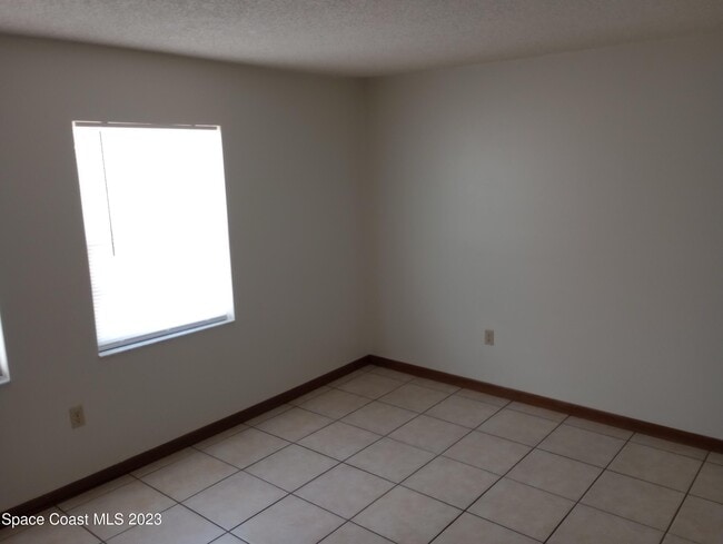 Building Photo - 1514 Clearlake Rd