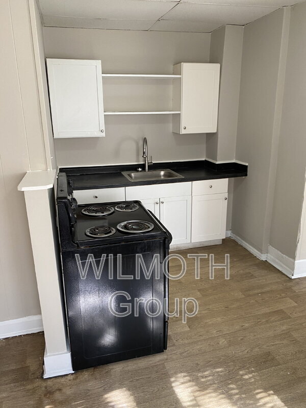 Building Photo - 520 N Moreland Ave